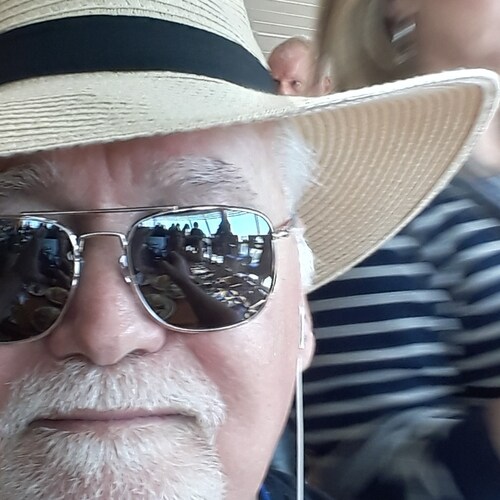 AMERICAN,  MAGA , CHRISTIAN , PROUD Father ,GRANDFATHER and GREAT GRANDFATHER.