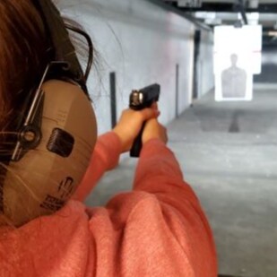 Canadian Conservative married to American Conservative. Business owner. Love my dogs. Not a fan of Trudeau but a MAGA Fa...