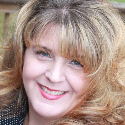 I'm a Christian, a wife, mother, writer, coffee junkie, candle hoarder, and am trying to be a minimalist