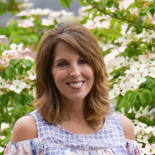 Conserative woman who loves Jesus, her husband, her family, and her church.