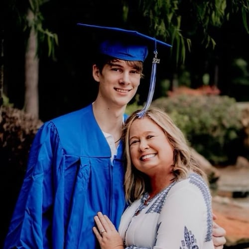 Passionate wife and mother who loves Jesus, my family and the USA