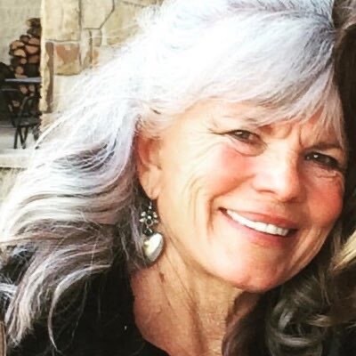 #IStandwithTrump Patriot 🇺🇸 NRA  Constitutionalist 
Happily Married Crazy for my Animals  “Water ain’t gonna clear up ...