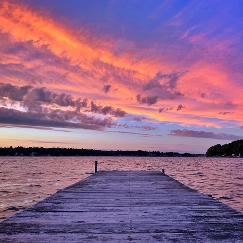 67 years young mom, wife, WOMAN… , my posts are MY OPINION. love our true president who is TRUMP AND ONLY TRUMP, not App...