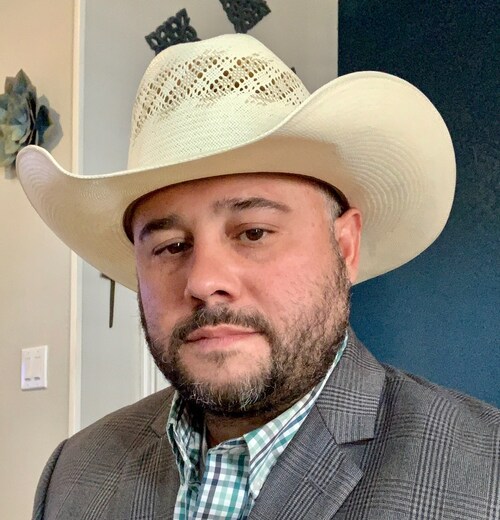 Christian ✝️. Texan. Combat Veteran. US Army CWO. Proud Patriot 🇺🇸💪 Let’s Go Brandon!