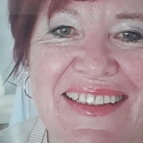 love my family , like painting, reading and needlework. Do not like what is happening to our once great country!