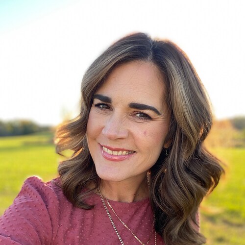 Deplorable, follower of God, Trump supporter, Daughter of the True King of kings, wife, and mommy