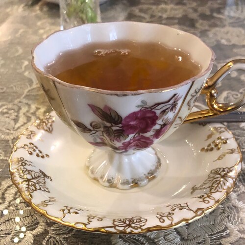 Wife, mother, nurse and an American . I love all thing Christmas especially nutcrackers.