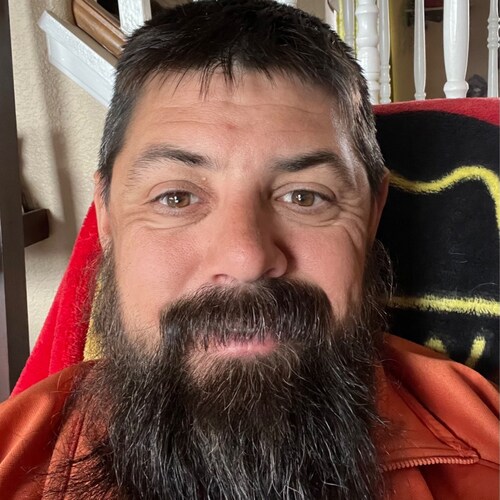 Retired Army Logistics Officer who currently trains motorcyclists. I enjoy golf, it's fun chasing the white orb around t...