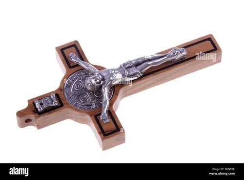 .Crux sancta sit mihi lux - non draco sit mihi dux - vade retro satana - numquam suade mihi vana - s...