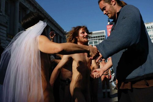 Here is accused Paul Pelosi attacker and Green Party member David DePape (right) dancing at the nudist wedding of his friends in San Francisco circa 2013 ...

 https://www.google.com/url?sa=i&url=https%3A%2F%2Fwww.sfchronicle.com%2Fsf%2Farticle%2Flive-updates-paul-pelosi-attack-17541903.php&psig=AOvVaw3Wf-8_l-yv7aa_NVmjifwQ&ust=1667075799948000&source=images&cd=vfe&ved=0CAwQjRxqFwoTCPij_Lzjg_sCFQAAAAAdAAAAABAI