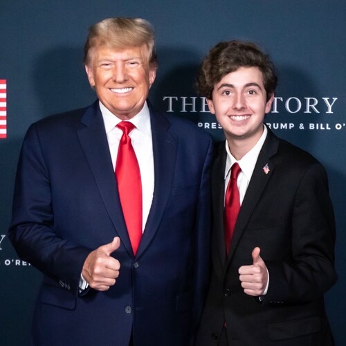 Trump's Number One Fan Since Day One🇺🇸

Follow 👉@BoLoudon👈