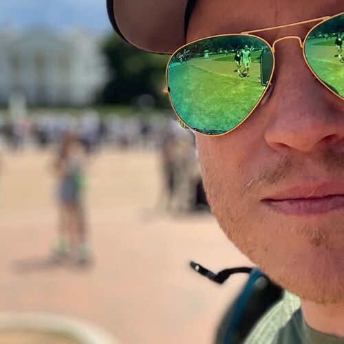 I have the vocabulary of a highly educated sailor .