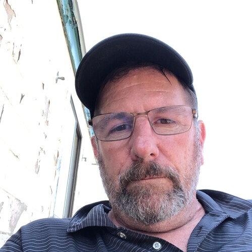 I’m proud to say I’m conservative/libertarian , don’t fit into one box , don’t try that on me and I won’t try that on yo...