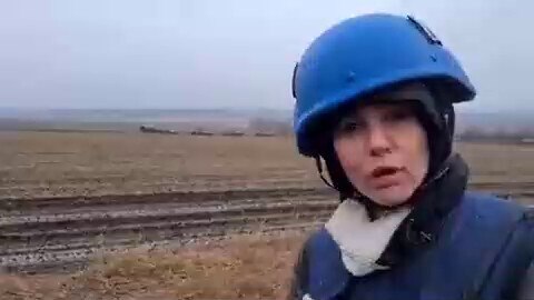 #AnneLaureBonnel #journaliste qui couvre depuis des années la #guerre dans le #Dombas, explique la c...