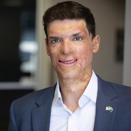 Candidate for U.S. Senate from Nevada 🇺🇸 Text DUTY to 73075 | Man of Faith. Husband. Father. Purple Heart Veteran. U.S...