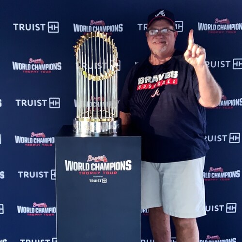 Conservative/Libertarian 
UT Volunteers, Atlanta Braves Fan.....Husband and Dad
Make America Great Again!!