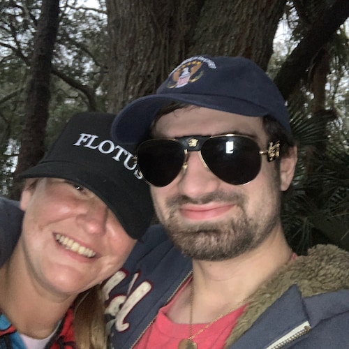 hi, I’m Tyler ^_^ 24 / Leo / Nixonian-Trumpublican / Britney Spears & Billie Eilish Fan / Dr. Pepper Addict #StopTheStea...