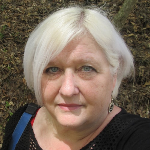 FBook refugee. Christian. TRUTH seeker. Love Freedom. Hate NWO & WEF. I will NOT comply and I will not "own nothing and ...