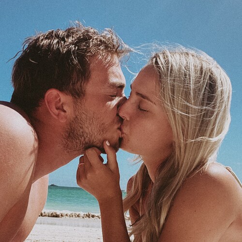 🌴
Wife & Dog Mom
Esther 4:14                    “Have courage and be kind. 
Beauty will save the world.”