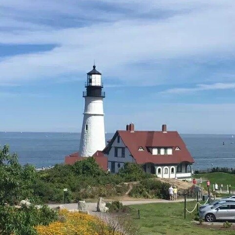 性格素描（自夸请谅解）：正直，略显固执，崇尚契约精神。事先计划，善于适应新环境。自认是1%上面的聪明人，凭脑子做事。偶尔脾气有点暴，但能反省。厌恶巴结，不勾心斗角。美食家，喜欢尝试新食物。有时因说话得罪人，但不记仇。热爱家庭，有私奉献，喜欢...