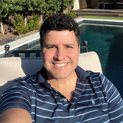 Graduate, REALTOR® Institute (GRI)
Historic House Specialist
Air Force Vet & Pilot
214.586.0250