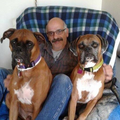 Husband is a Veteran and we Love our Country America 🇺🇸❤💙🇺🇸 time to take this Country back.. animal lover , grandmo...