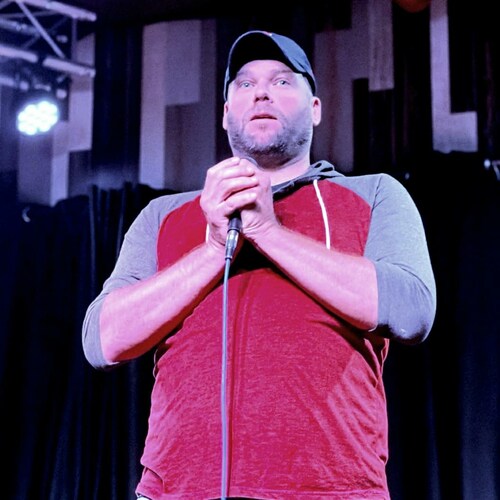 👀 Stand-up comic
🏈 Boston dude.
🥊 Failed Professional Wrestler.
🍺 Cheap beer connoisseur.
🤕 Mental health experimen...