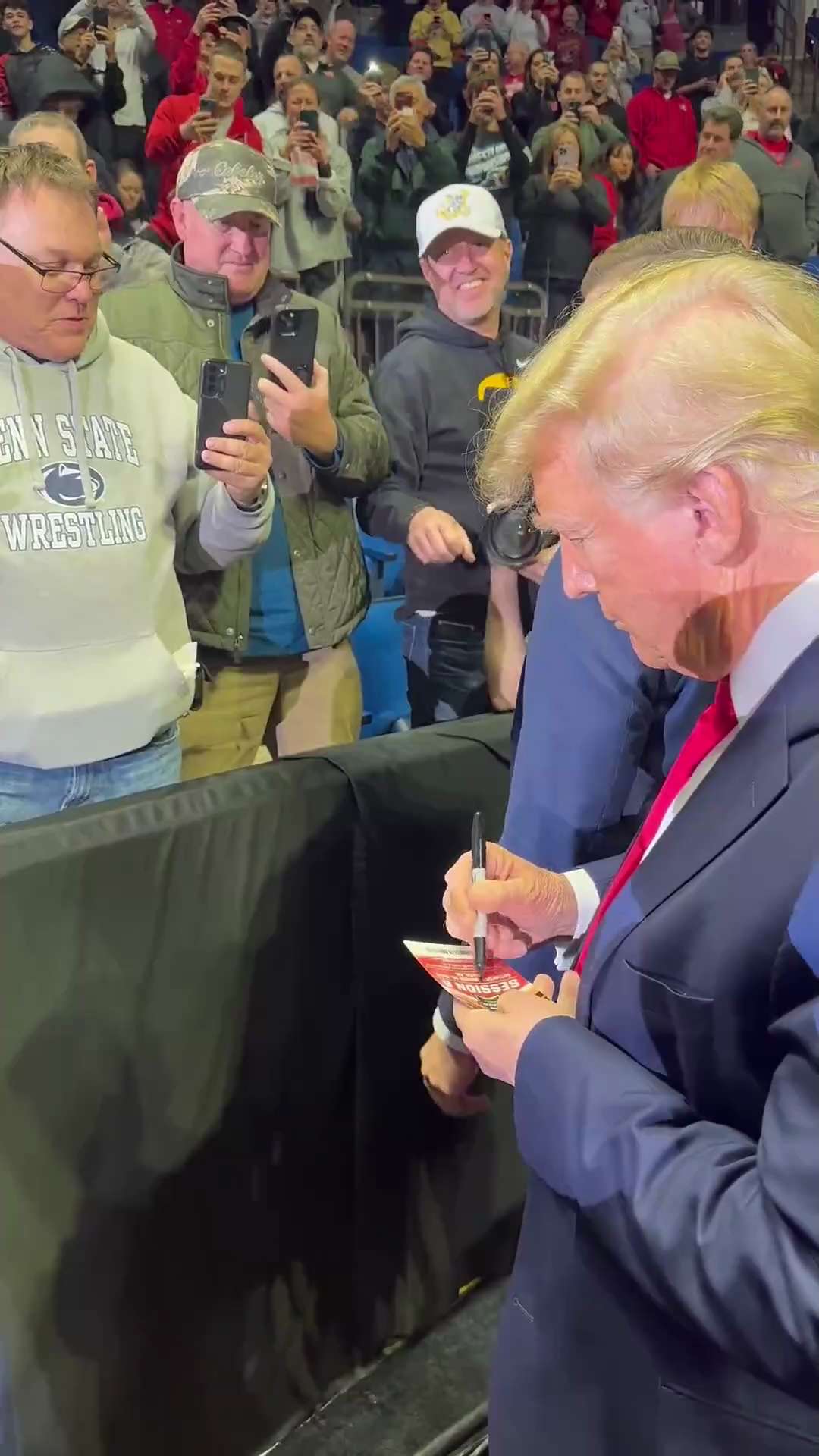 Big cheers for President Trump as he enters the NCAA wrestling championship. 

Many people stopped to shake the president's hand.