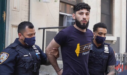 In February, a Jewish man was brutally beaten in Manhattan. One of the perpetrators, Waseem Awawdeh, told his jailers that he would “do it again” if he got the chance.

Alvin Bragg gave him a cushy six-month plea deal.

https://nypost.com/2023/02/01/manhattan-da-alvin-bragg-defends-sweetheart-deal-in-nyc-anti-semitic-attack/amp/