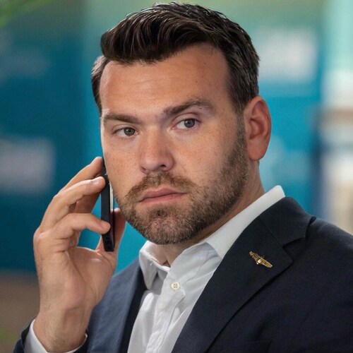 Host, @HumanEvents Daily. Veteran Navy intel. Communism disrespecter.