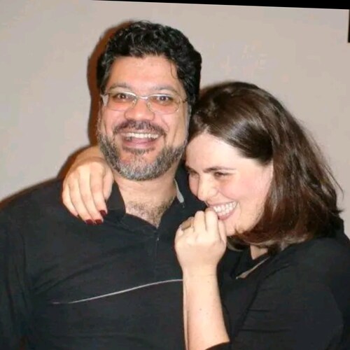 Um casal que ajuda a transformar a vida financeira de outros casais.