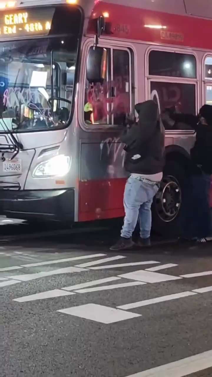 Not a cop in sight. California is lost.