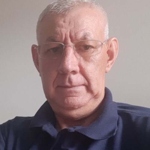 Presidente Jair Bolsonaro  !! STF É O POVO. SDV  Sou conserv aposentado, casado, pai, armamentista e terrivelmente contr...