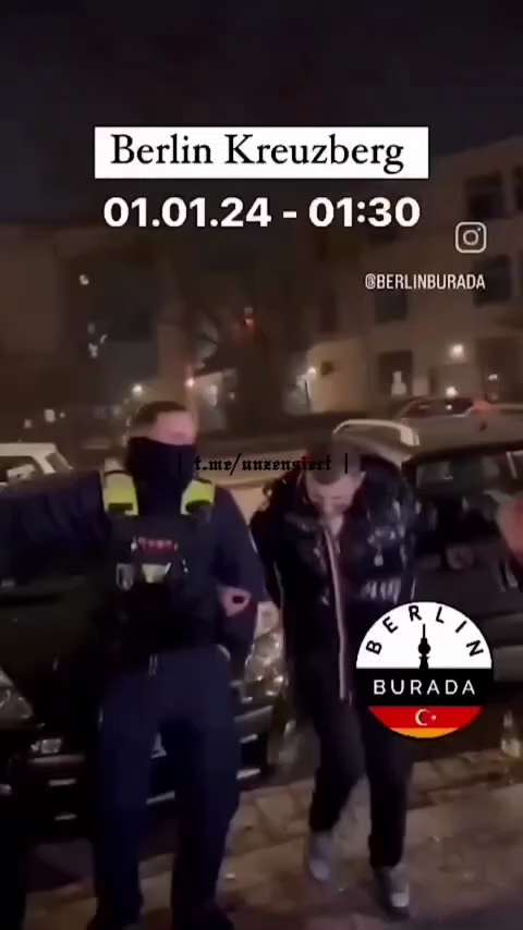 🇩🇪 01.01.24 Berlin - "Polizei" tanzt mit Migranten-Clans zu orientalischer Musik! 🤡🥴
#Neuwahlen #Bauern #AfD