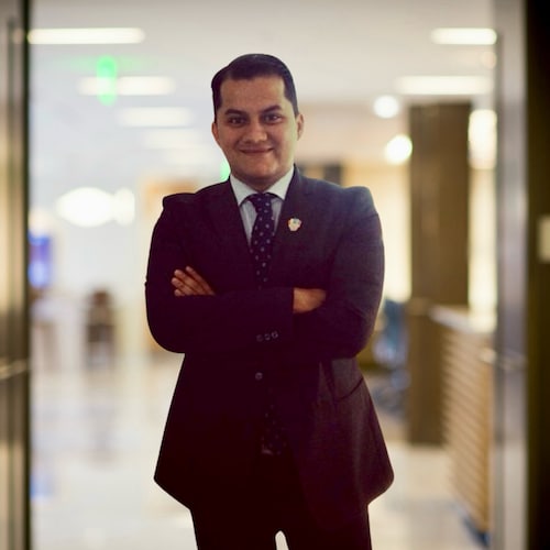 HispanoVenezolano, Master #IE Premio #JovenEmprendedor y #100LatinosMadrid  @vox_es y @solidaridad_esp  #VOXDecide  #Vot...