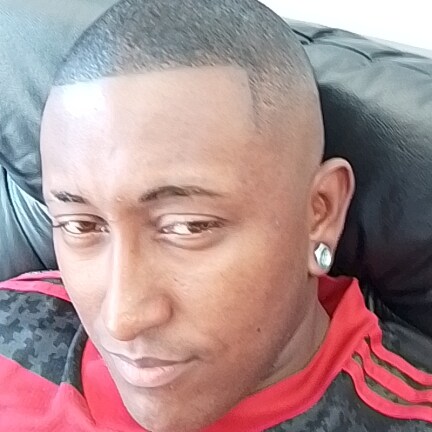 Eu sou a luz do mundo quem anda comigo nunca verá a escuridão...