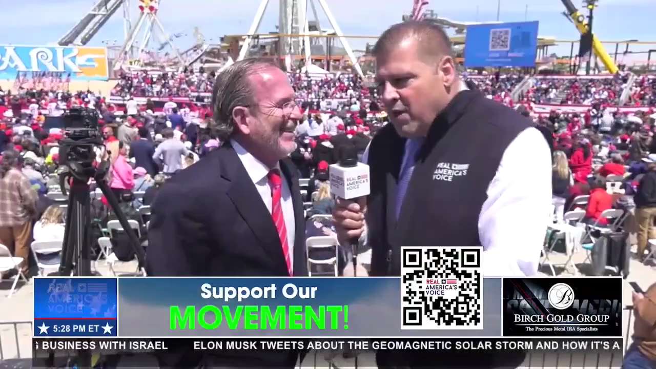 “This is, today, going to be the largest political rally in New Jersey history.”

@davidzere and @Ma...