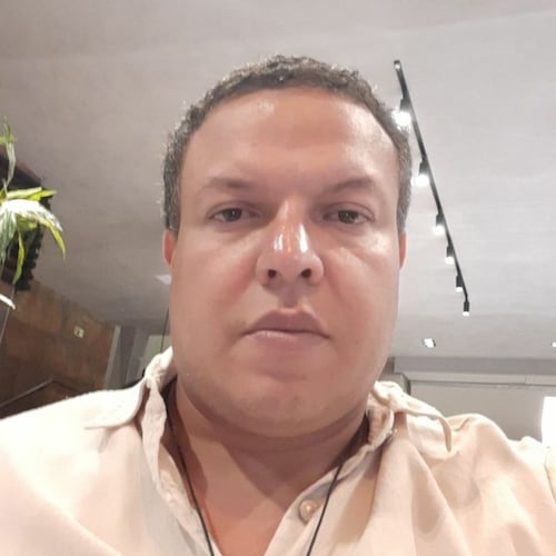 https://www.facebook.com/diegosaboia01 
https://www.instagram.com/diegocrsaboia
https://www.linkedin.com/in/diegocruvinelsaboia
https://www.t.me/DiegoCrSaboia