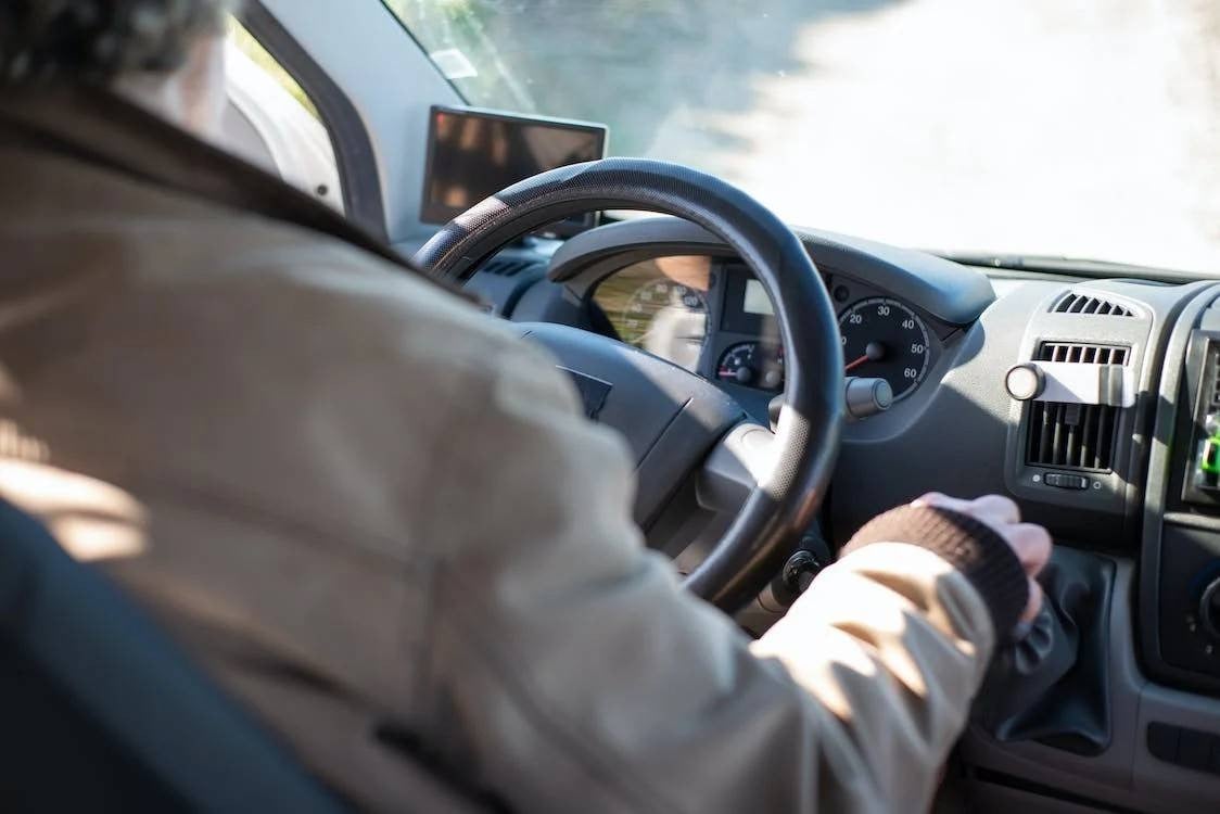 Important characteristics you should know about the best driving school

We have experienced driving...