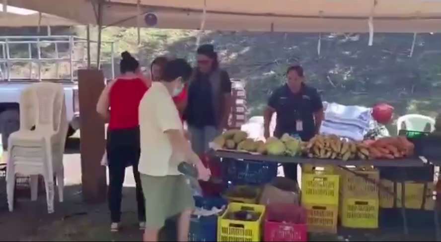 🚨⭐️ President of El Salvador 🇸🇻 is setting up locations for farmers to sell directly to the peopl...