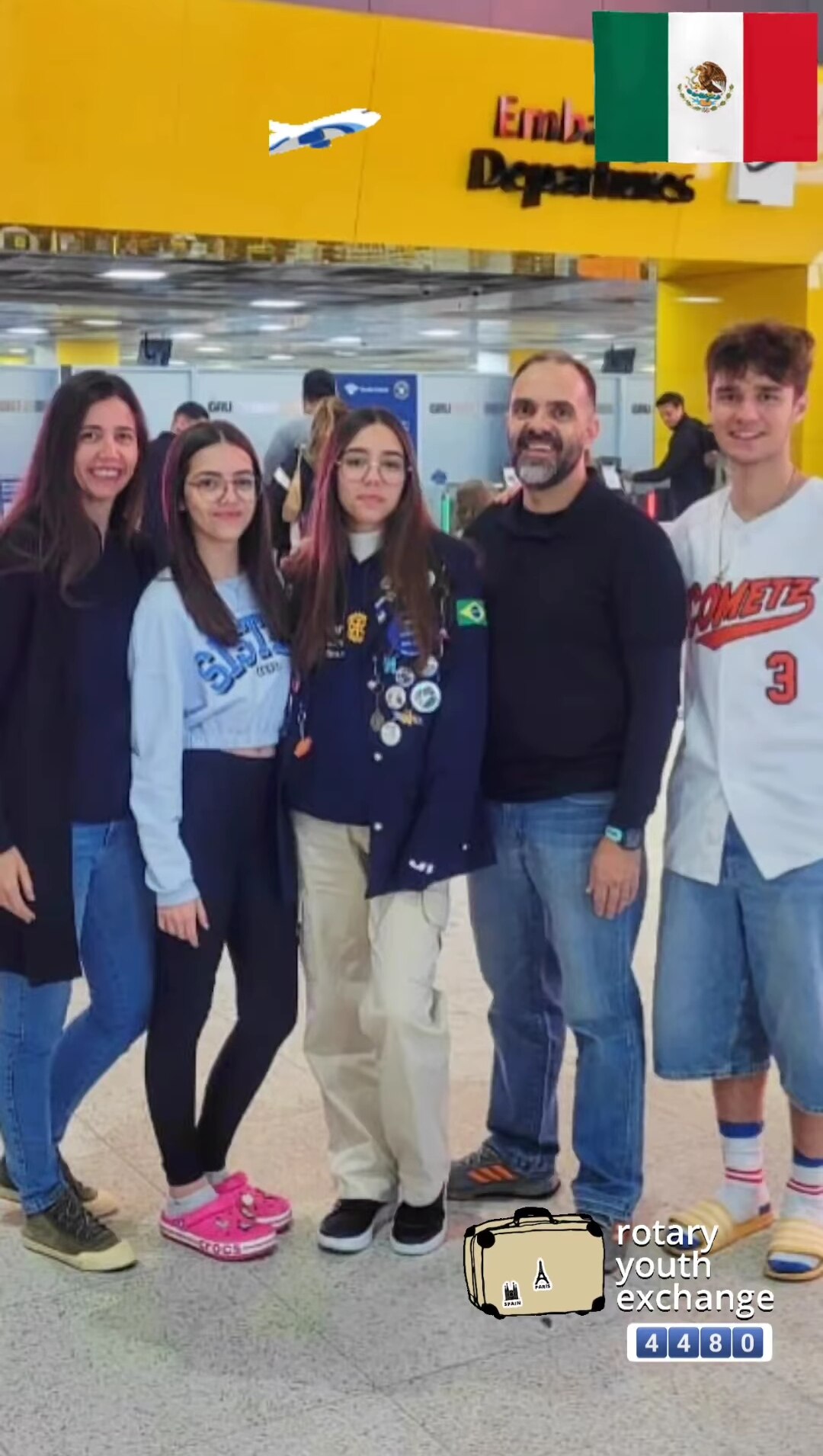 Texto do YEP4480:

Nosso chegadas e partidas de hoje é o embarque da nossa querida Pietra, para o se...