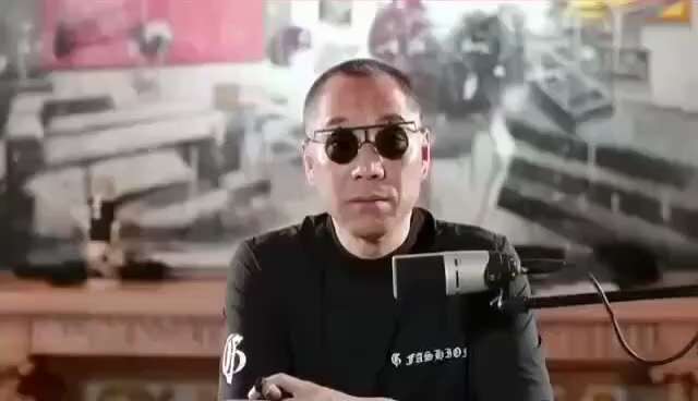 七哥：我们要不把这1300把椅子整干净，后果极其严重！他们要拿着Gcoin, Gdollar，那还了得，我们将培养出无数个敌人，而且是巨强大的敌人！！！

如何把GTV的股份分给真正灭共的战友和穷人战...