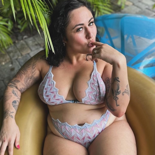 Visit Roselyn Finnstrom's profile on GETTR. View their posts, photos, videos, and connect with them on the social platform.