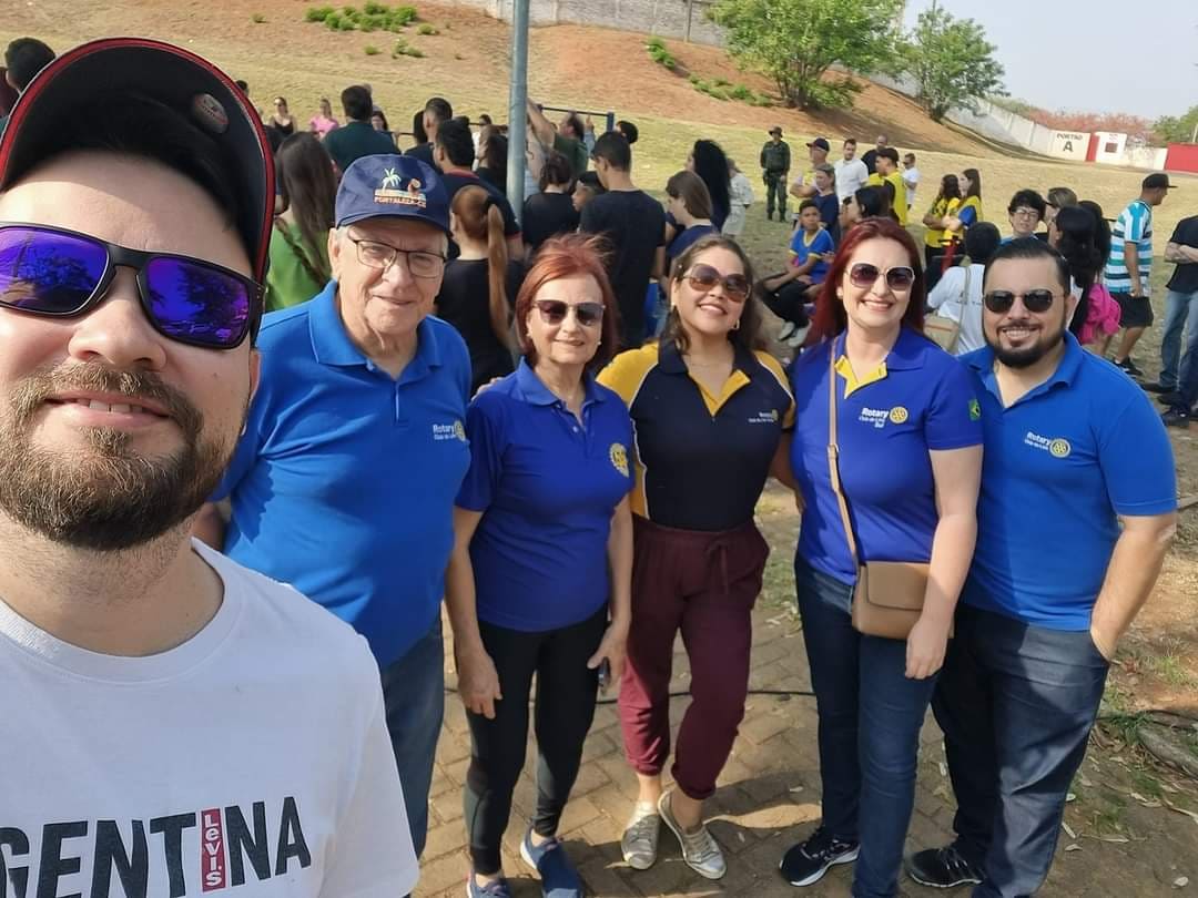 Hoje, os Rotary Clubs de Lins, reafirmando seu compromisso com a sustentabilidade e a preservação am...
