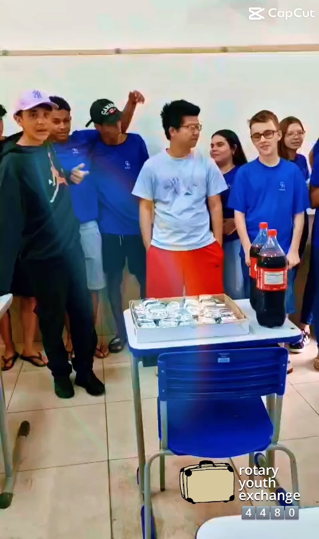 Texto do YEP4480:

Quem faz aniversário em terras 4480 é o nosso querido Burt, que veio de Taiwane e...