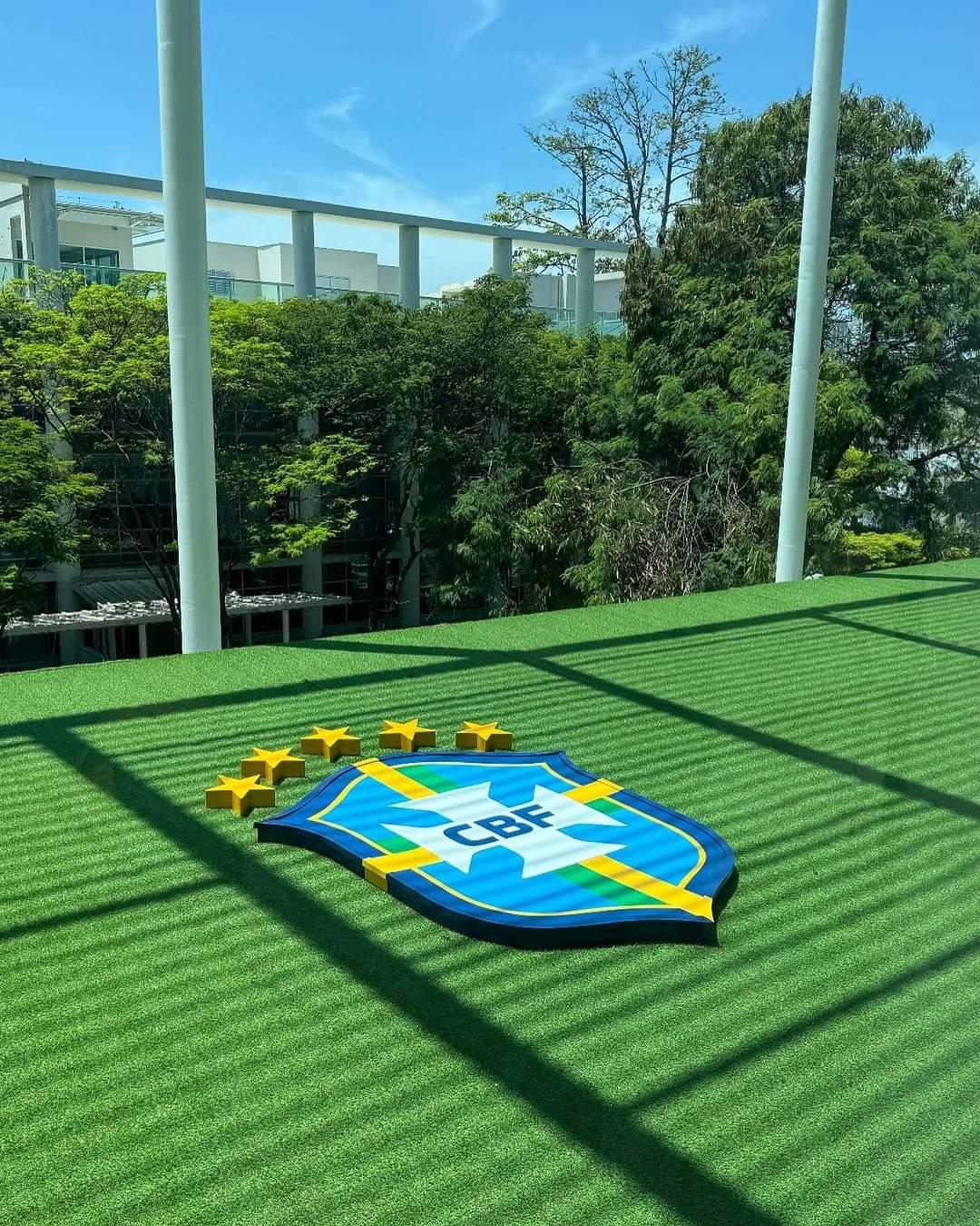 Texto do Rotary Imagem Pública Brasil:

Nesta quarta-feira 23/10, no Rio de Janeiro, uma comissão li...