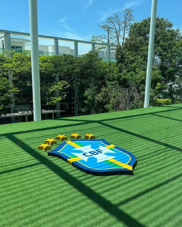 Texto do Rotary Imagem Pública Brasil:

Nesta quarta-feira 23/10, no Rio de Janeiro, uma comissão li...