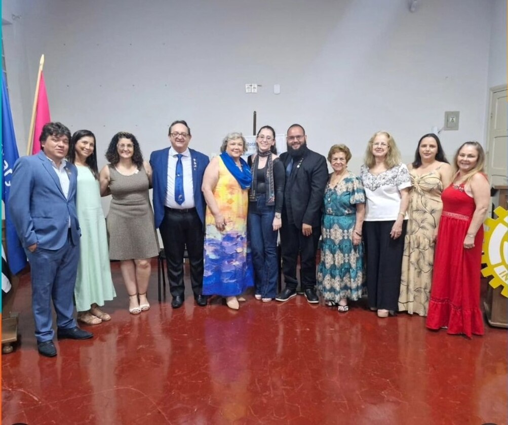 Texto do Rotary Club de Tanabi:

Na sexta-feira (22), tivemos a honra de receber o Casal Gov. do Dis...