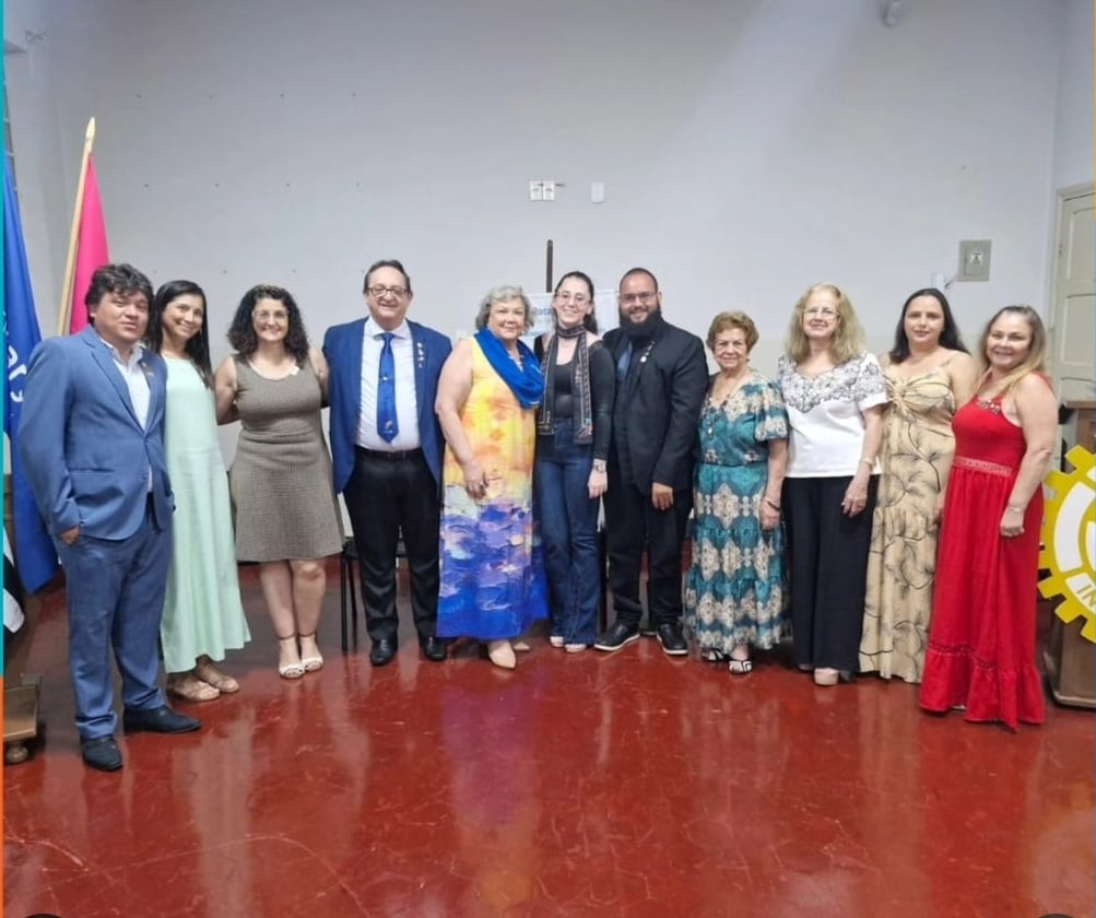 Texto do Rotary Club de Tanabi:

Na sexta-feira (22), tivemos a honra de receber o Casal Gov. do Dis...