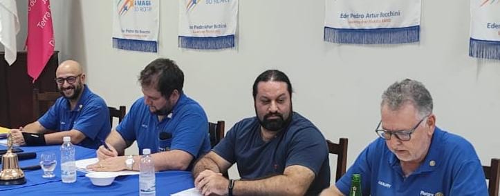 No dia 27 de novembro, o Rotary Club de Jahu - Centro realizou reunião semanal abordando o jantar fe...